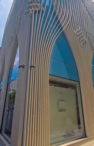 Exterior view of Gallery Eun in Seoul, the venue for Jennifer Lee's solo exhibition Dazzlingly Beautiful.